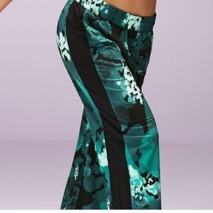 NWT Fabletics *SZ S* Wide Leg LOUNGE Soft Silky